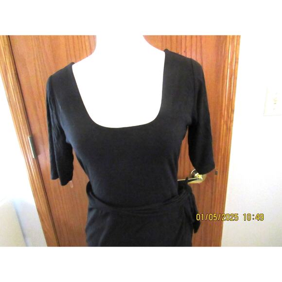Easygoing Black Dress with Waist Tie – Medium - Picture 3 of 5